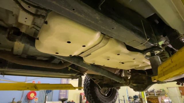 ARB Long Range Fuel Tank, do you need one? Fitted to the Isuzu Dmax. Overlanding Australia. смотреть онлайн