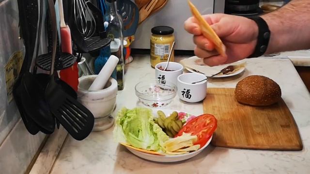 Чизбургер. Домашний полезный чизбургер. смотреть онлайн