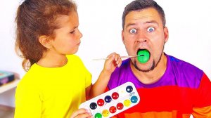 Папа делает Милане мороженое