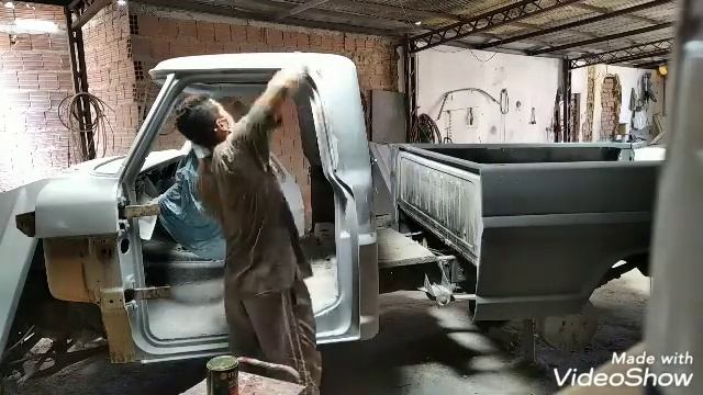 reforma geral da Ford F100 parte#16. aplicando massa rápida смотреть онлайн