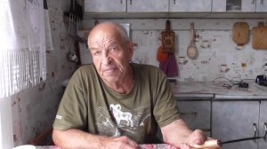 Алёна и Миша Тютины и их подарок