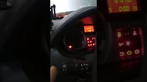 почему панель приборов тухнет на Ларгусе