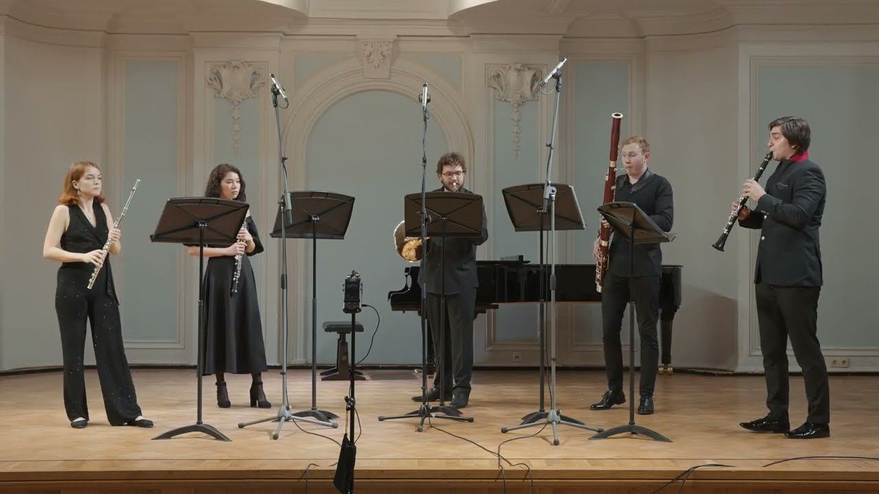 Malcolm Arnold - Three Shanties for Wind Quintet, Op. 4 смотреть онлайн
