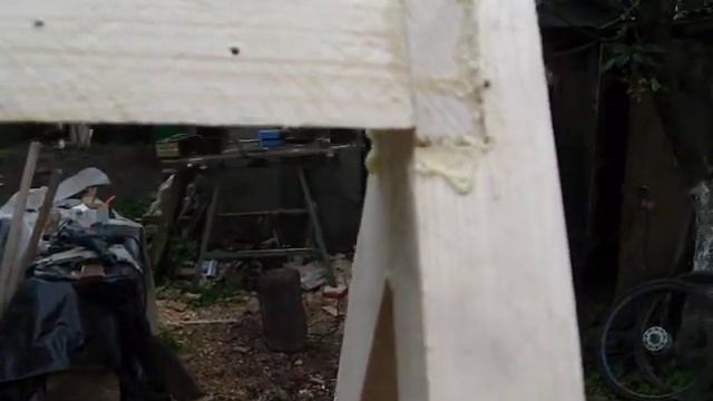 Как сделать крышу для колодца. Часть вторая: собственно крыша смотреть онлайн