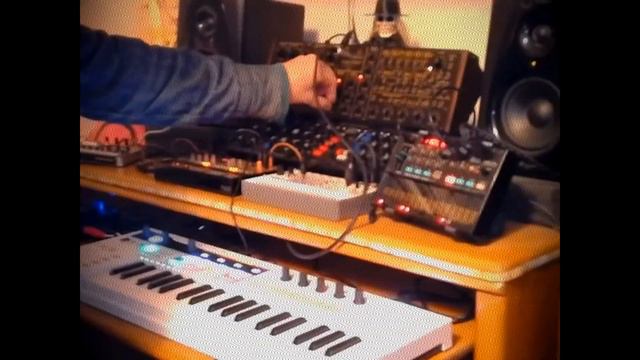 Conundrum (JAMuary 2021 #1) #behringer #korg #arturia смотреть онлайн