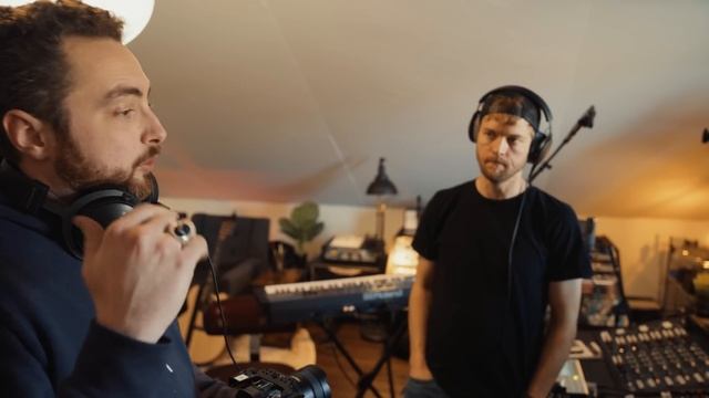 He Built a PRO Studio Above His Garage (with a CONSOLE) смотреть онлайн