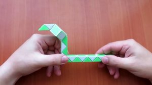 КАК СДЕЛАТЬ ЗМЕЮ ? из змейки Рубика - схема сборки. Фигура № 90