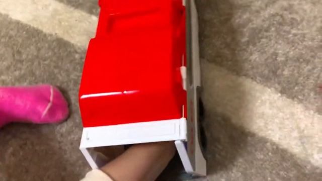 Маша показывает новые Игрушки для детей смотреть онлайн