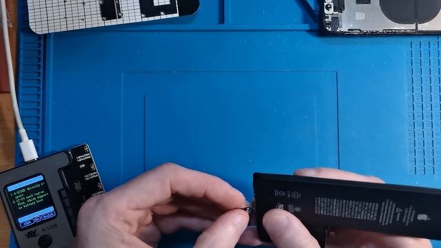 iPhone 11 Pro Max замена аккумулятора без ошибки сообщения о замене детали и миниобзор программатор смотреть онлайн