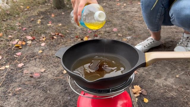 Camping Girl. Rainy Storm Day and Wet Clothes | Fishing and Bathing at the Sea | Outdoor Cooking. смотреть онлайн