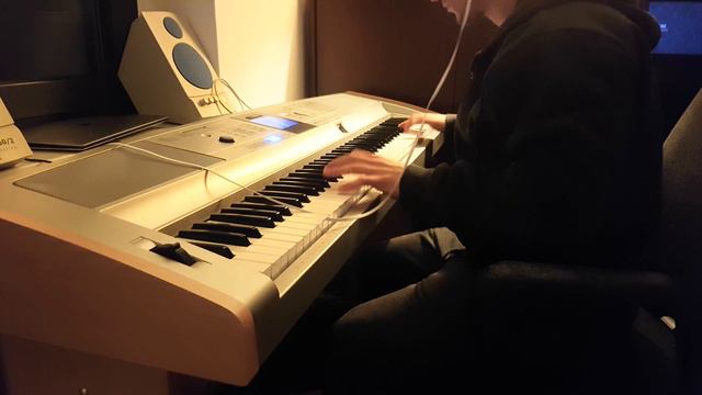 Matrix - Clubbed To Death (arpeggiation improv) смотреть онлайн