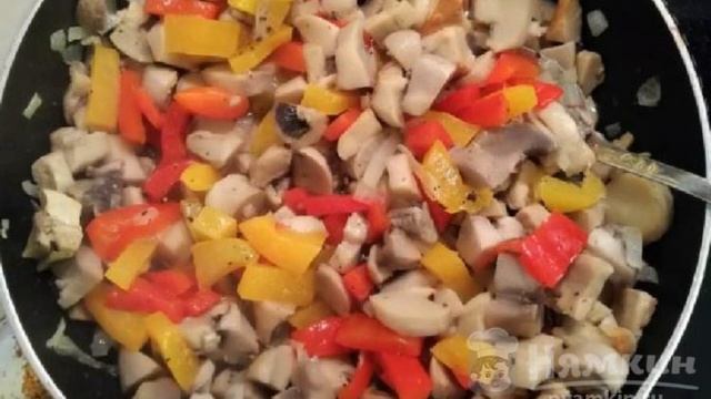 Chicken fillet with mushrooms and vegetables in the oven смотреть онлайн