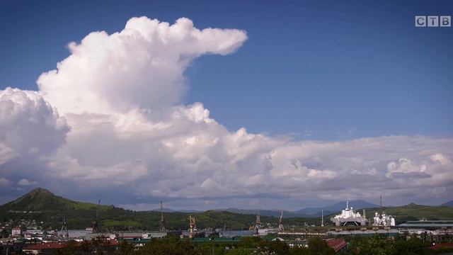 Облачное чудо в Славянке | Timelapse 4K | Panasonic AG - UX180 смотреть онлайн