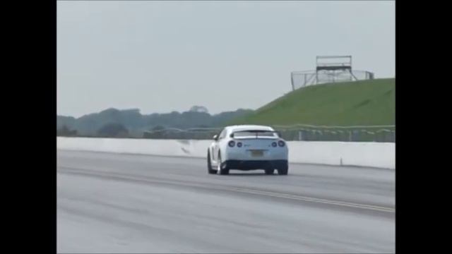 Jun R1 GTR Slow motion Santapod 1/4 mile смотреть онлайн