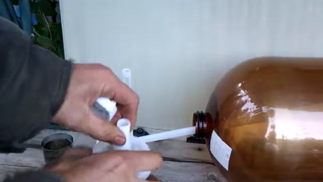 мензурка пробирка для спиртомера винометра из трубочки от пивной ПЭТ кеги смотреть онлайн