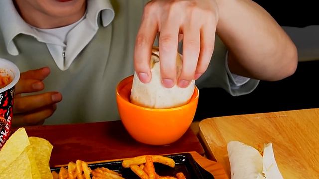 ASMR 한입가득 치킨 비프 또띠아 타코 🌮 나쵸 양념감자 고스트페퍼 먹방~! Mexican Tacos  Chicken Tortilla Fried Potato MuKBang~!