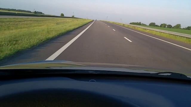 150 км/ч. мгновенный расход  Santa Fe F/l AT. 2,2crdi. 197ps.