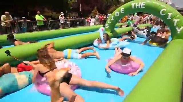 Аттракцион Надувная Водная горка смотреть онлайн