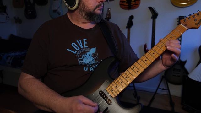 A Bit Of Tremolo Action On The Squier 40th. Anniversary Vintage Edition Strat 🤩 смотреть онлайн