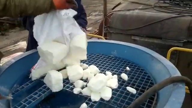 Работа двухфазного насоса смесителя. Приготовление солевого раствора. смотреть онлайн