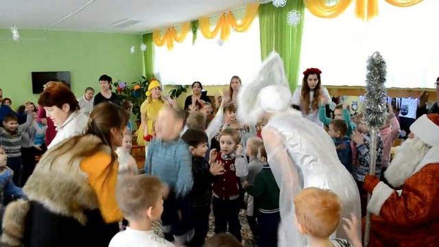 Новогодний утренник в садике смотреть онлайн