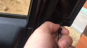 Kia Sportage 3 снятие и чистка уплотнителей стекла