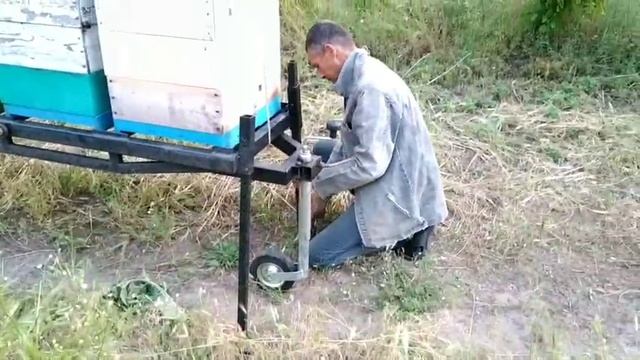 Прицеп для перевозки пчел. Выезд на белую акацию. смотреть онлайн