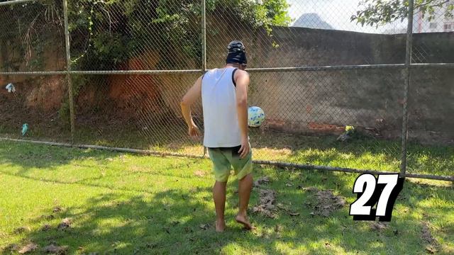 RICOS VS POBRES TESTANDO A BOLA DO NEYMAR #72 смотреть онлайн