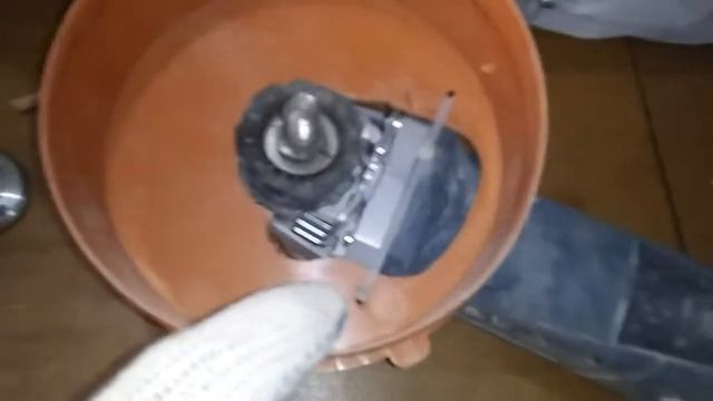 как можно чистить бетонные, кирпичные стены от краски. смотреть онлайн