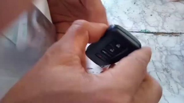 Lexus NX 300 remote battery change