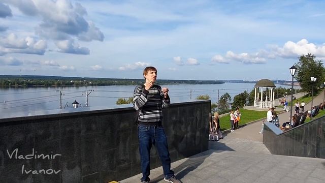 Оперное дарование поёт на набережной Камы. Ранняя осень в Перми. смотреть онлайн