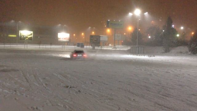 A6 C5 1.8T Quattro (AJL Avant) snow drift смотреть онлайн