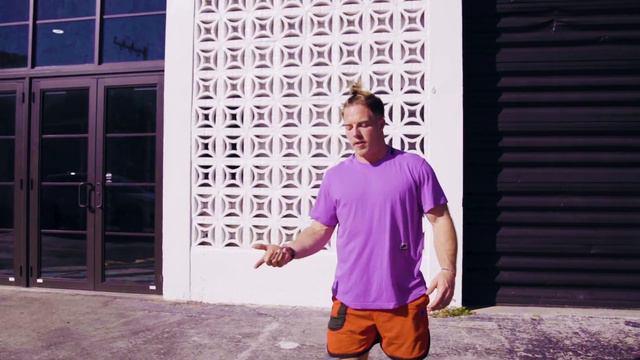 Box Jumps with Noah Ohlsen | How to Gain Confidence & Recover Post-Workout смотреть онлайн