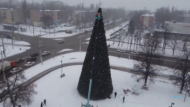 Падение дрона Dji mini2 из-за налипания снега на эл. двигатель. смотреть онлайн