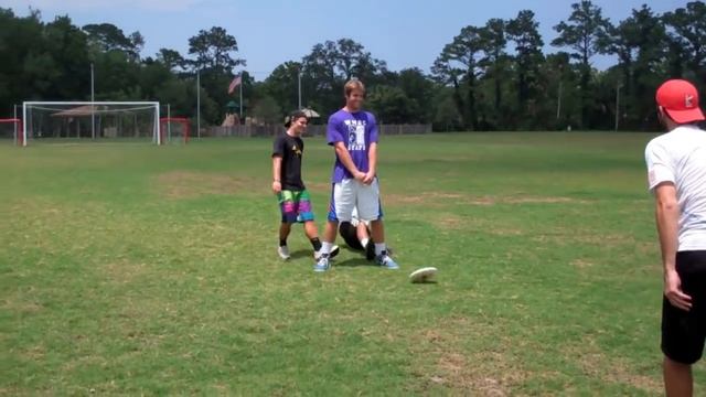Advanced Frisbee Throws | Brodie Smith