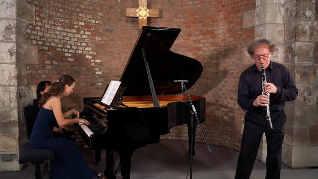 Poulenc: Clarinet Sonata смотреть онлайн