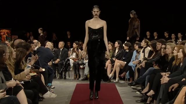 GIVENCHY FALL/WINTER 2015-2016 смотреть онлайн