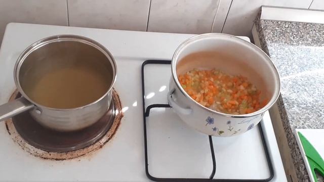 Ароматна пилешка супа с ориз