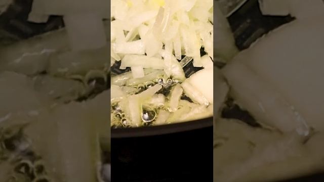 Жарим лук по лайфхаку ШЕФА ИВЛЕВА смотреть онлайн