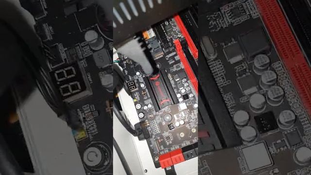 Ошибка FF. HUANANZHI X99 T8D X99 Продолжение. Пробуем на первом процессоре + 2 памяти. смотреть онлайн