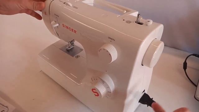 MÁQUINA DE COSTURA SINGER TRADITION 2250 смотреть онлайн