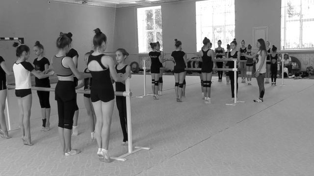 Summer camp Odessa смотреть онлайн