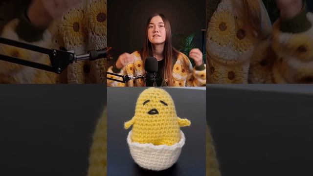 Девушка вяжет - одной рукой! смотреть онлайн