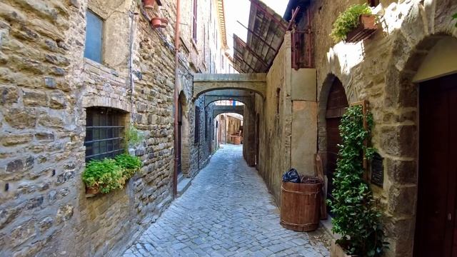 Bevagna (Umbria), Italy【Walking Tour】History In Subtitles - 4K