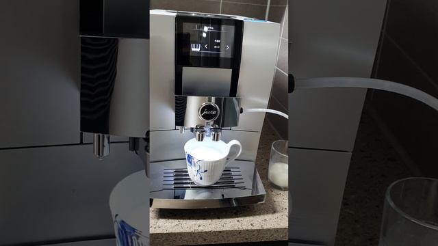 JURA Z10 Cappuccino - 유라 Z10 카푸치노 추출