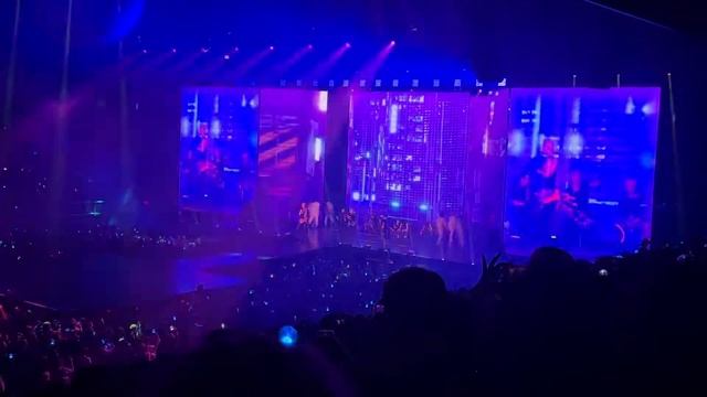 Cyberpunk - ATEEZ The Fellowship: Break the Wall - Chicago - 19Nov2022 - 에이티즈 смотреть онлайн