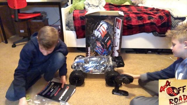 Traxxas Erevo 2.0 Unboxing!/ live смотреть онлайн