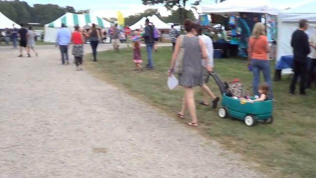 Paw Paw Review at the Paw Paw Festival - Weird Fruit Explorer Ep 116 смотреть онлайн