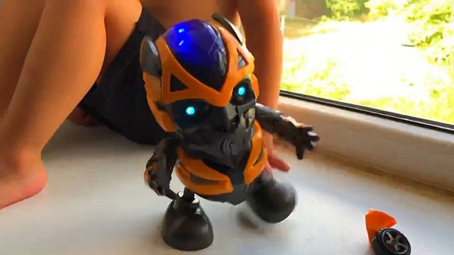 Крутой SUPER HERO DANCE .Танцующий герой робот. смотреть онлайн