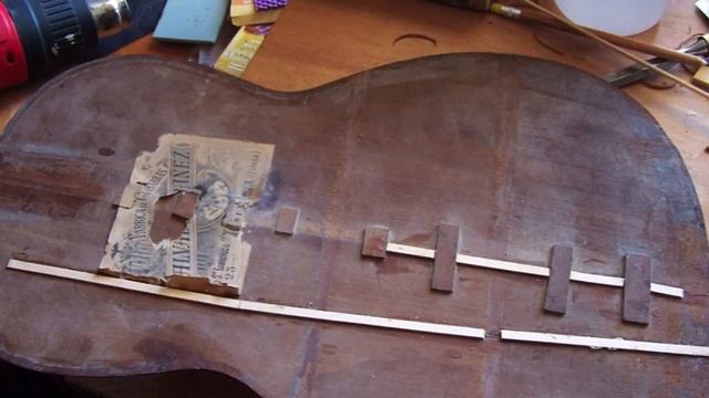 Francisco Carlucci - Restauración guitarra Salvador Ibañez fin XIX principio XX смотреть онлайн